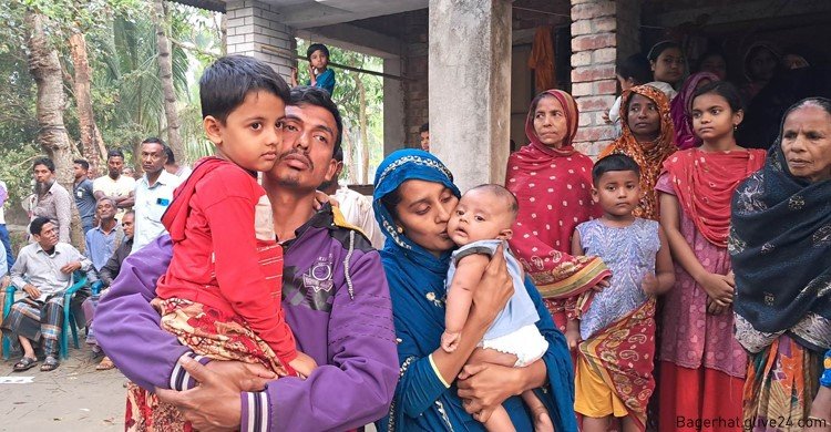 চুরি যাওয়া শিশু গভীর রাতে সড়কের পাশে মিললো