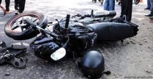 ট্রাকের ধাক্কায় প্রাণ গেলো দুই বন্ধুর বাগেরহাটে 