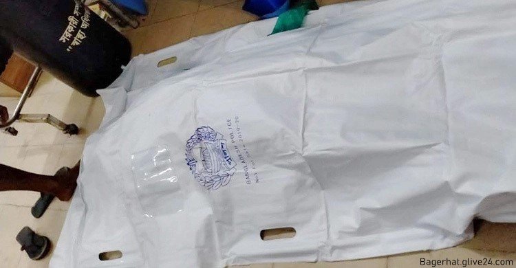 প্রাণ গেলো বৃদ্ধার মোটরসাইকেলে বাসের ধাক্কা