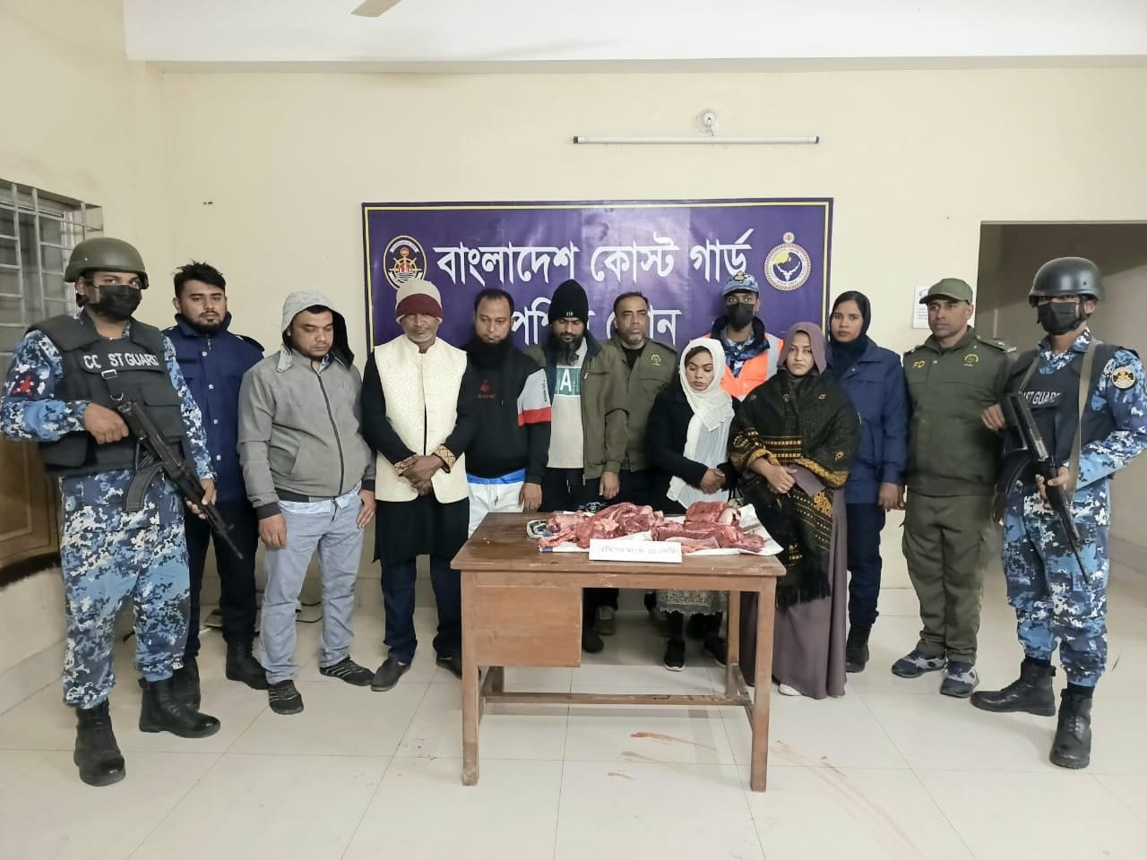 বাগেরহাটে হরিণের মাংস বাগেরহাটে হরিণের মাংস সহ ৬ পর্যটক আটক