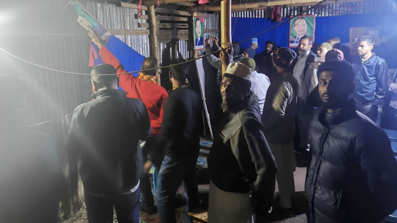 বাগেরহাটে বিএনপির ইউনিয়ন কার্যালয়ে আগুন, রাতের আঁধারে নাশকতার অভিযোগ